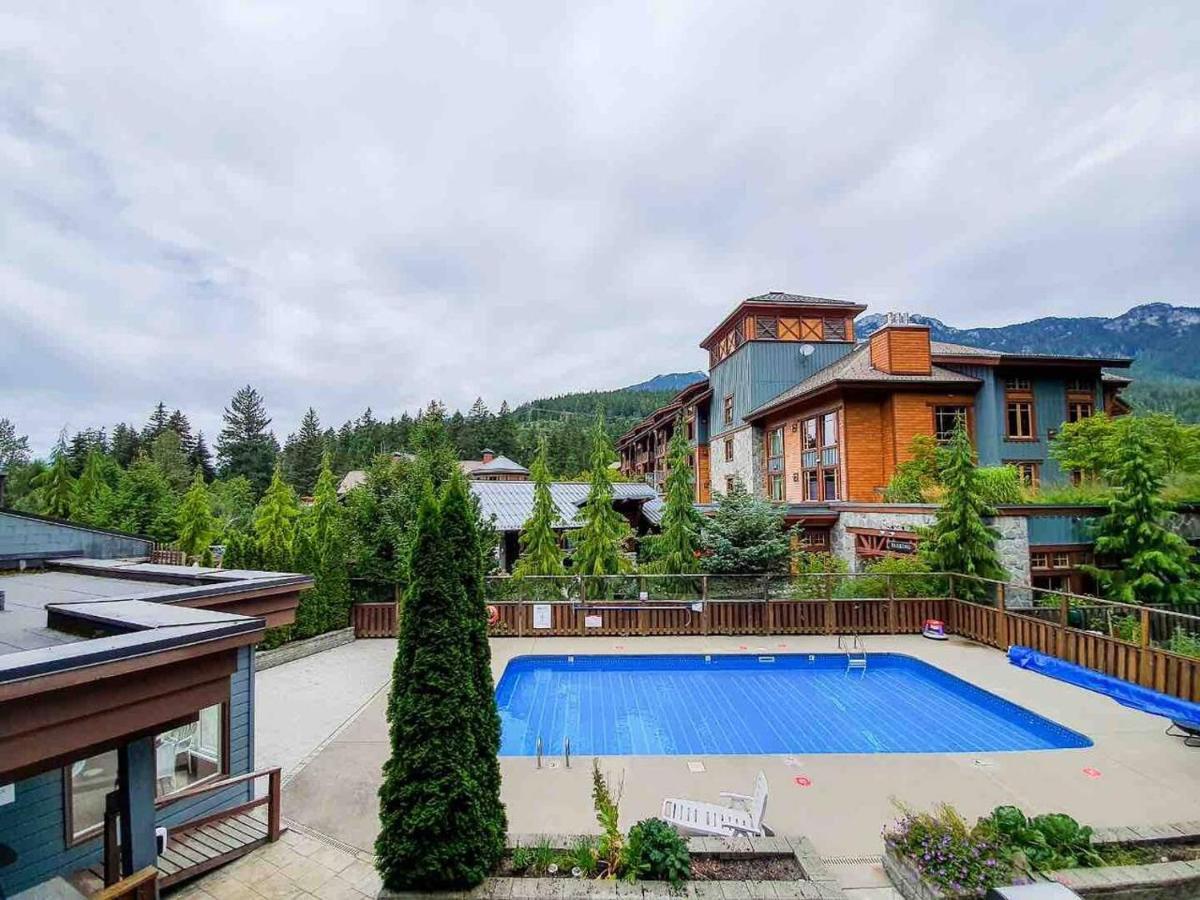 Updated Whistler Creek Studio With Parking Luaran gambar